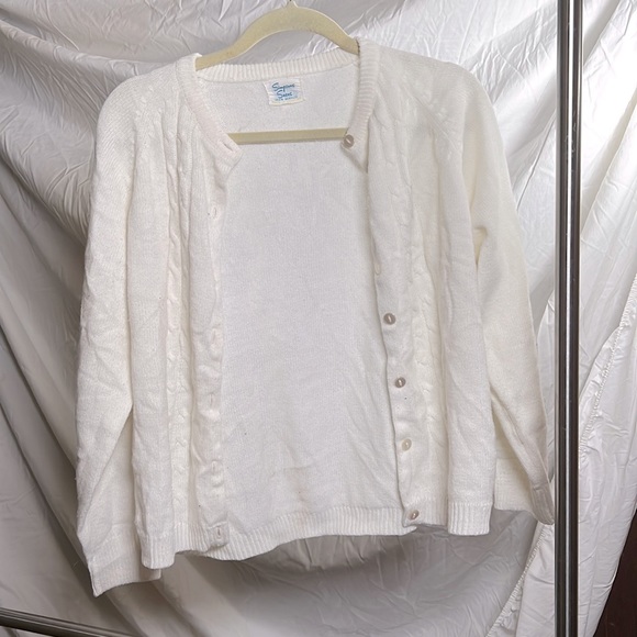Vintage White Cardigan - Picture 1 of 3